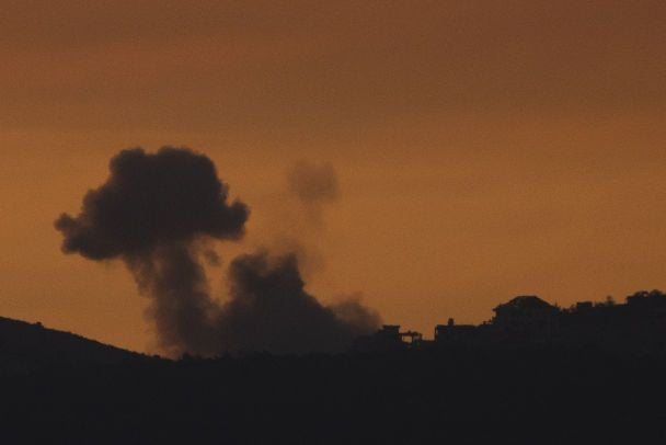 У Хмельницькому після атаки БпЛА спалахнула пожежа на підприємстві, є постраждалий