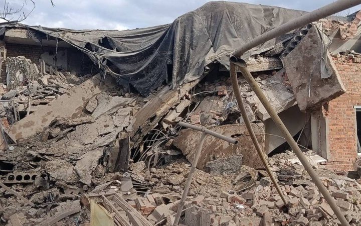 Ракетний удар по Леб'яжому на Харківщині: постраждали п'ятеро людей, серед них діти