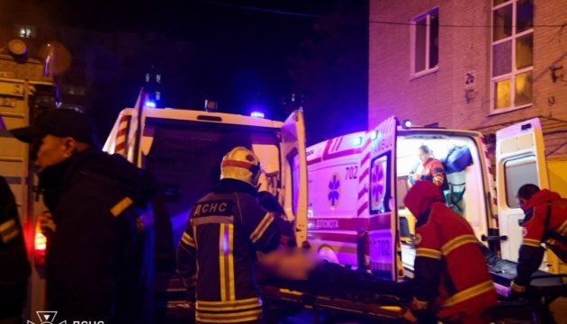 У Харкові на пожежі в житловому будинку загинула людина, п’ятеро постраждали