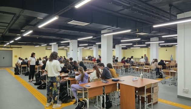 Міносвіти радить школам мати кілька сценаріїв навчання на випадок тривалих тривог