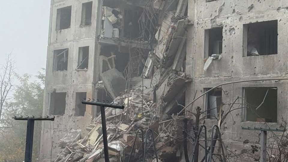 Російський авіаудар по Слов'янську: поранено чотирьох, під завалами можуть бути люди