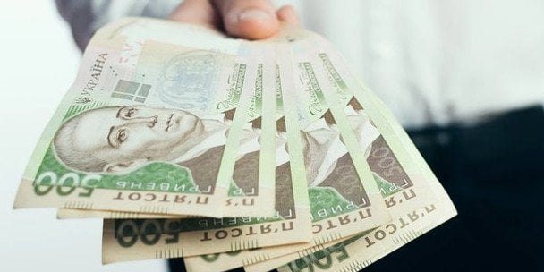 «Зимова підтримка»: українці з прифронтових громад отримають 19 400 гривень