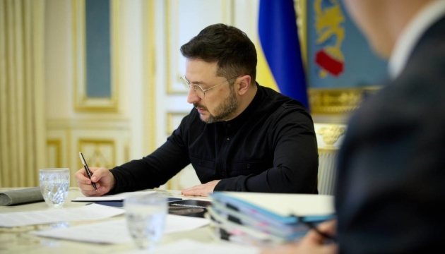 Зеленський увів санкції проти 44 осіб за участь у незаконних «виборах» на ТОТ