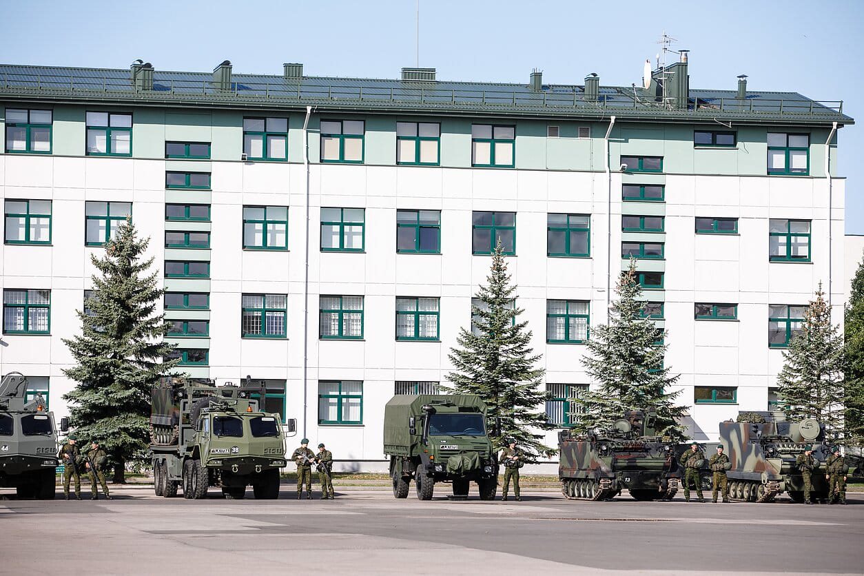Литва заборонила росіянам і білорусам купувати нерухомість поблизу стратегічних об'єктів