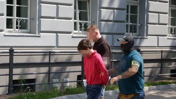 У Польщі 18-річному українцю загрожує довічне ув'язнення за напад із ножем