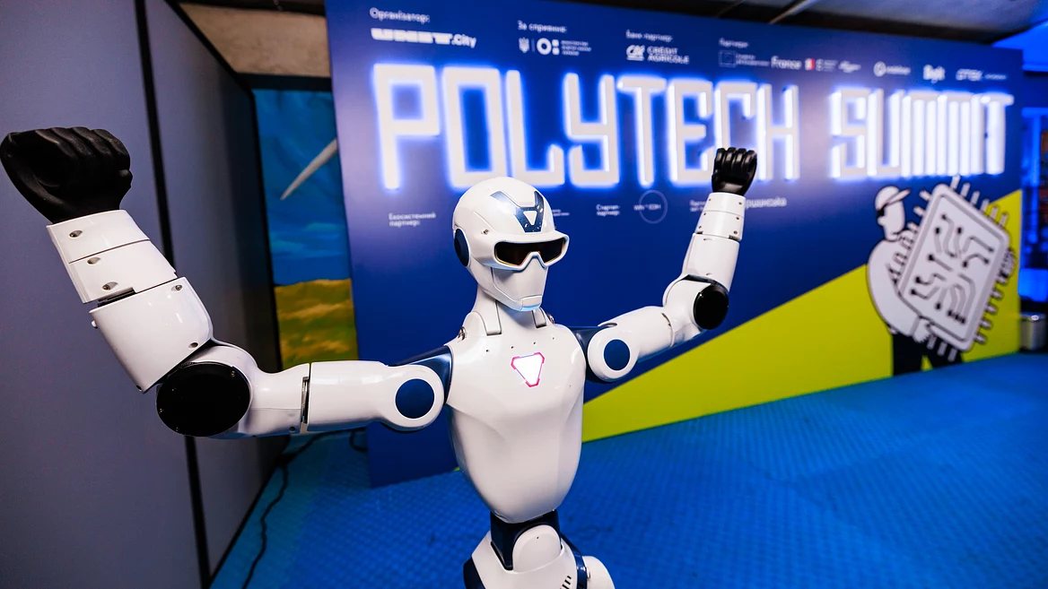 У UNIT.City відбувся PolyTECH Summit 2026: понад 300 студентів обговорили майбутнє технологічної освіти