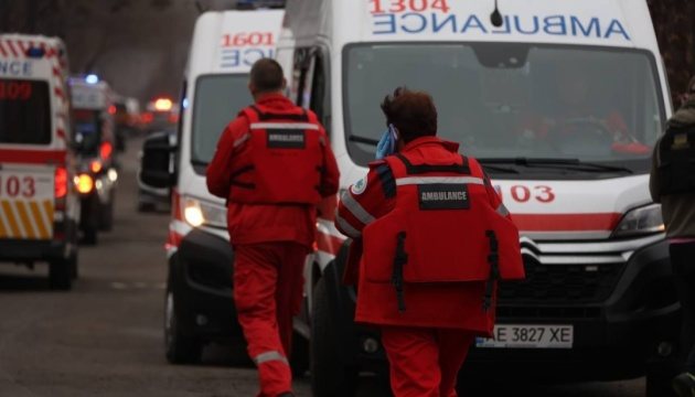 МОЗ пропонує посилити кримінальну відповідальність за замахи на медиків