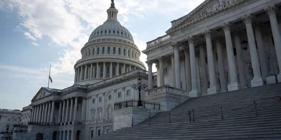 Палата представників США розблокувала законопроєкт про посилення санкцій проти Росії