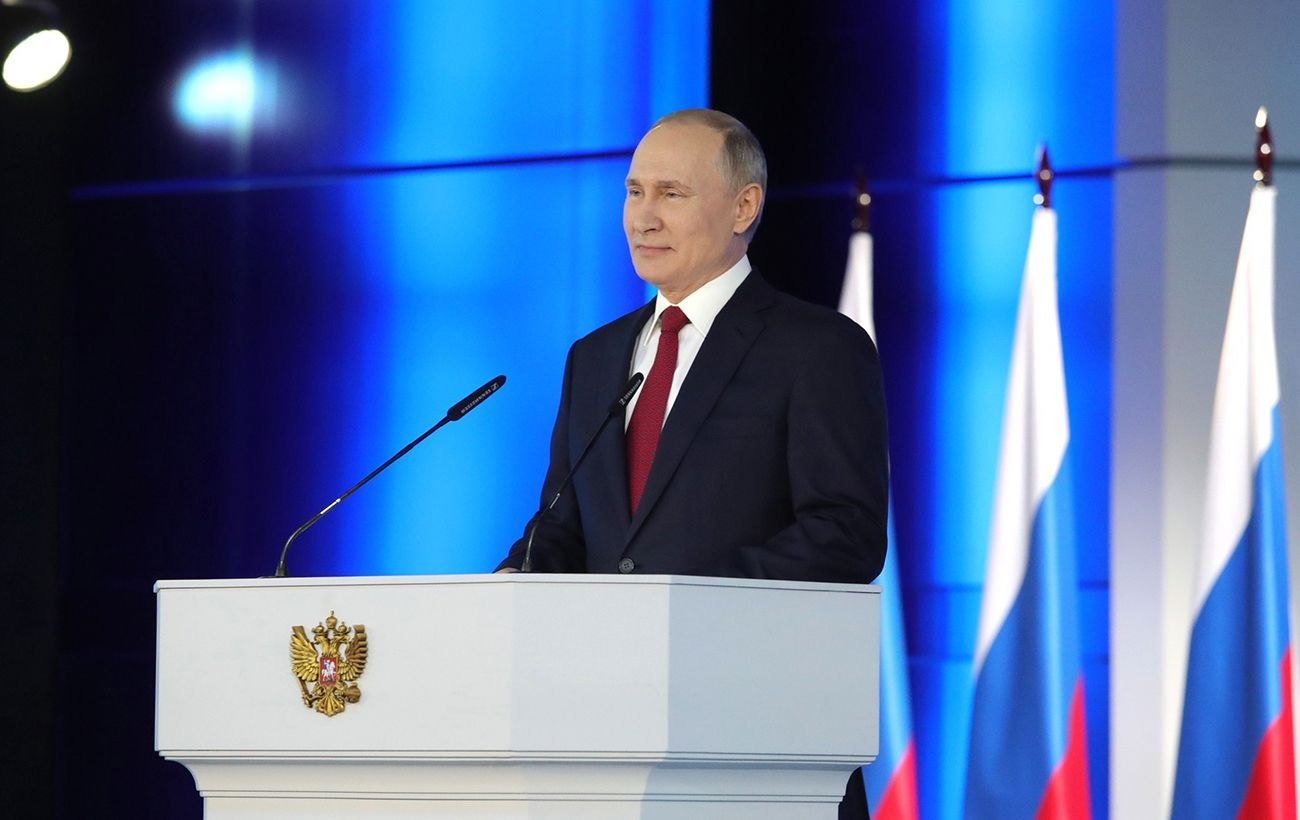 У Нижньому Новгороді перед візитом Путіна на заправках з’явився бензин, але черги збереглися